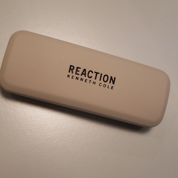 Reaction Kenneth Cole Eyewear Case - Picture 2 of 5